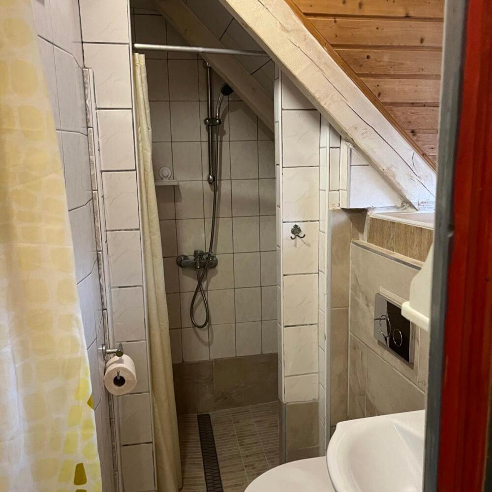 Bed and Breakfast Lenzl's Panzió Szigetvár Esterno foto